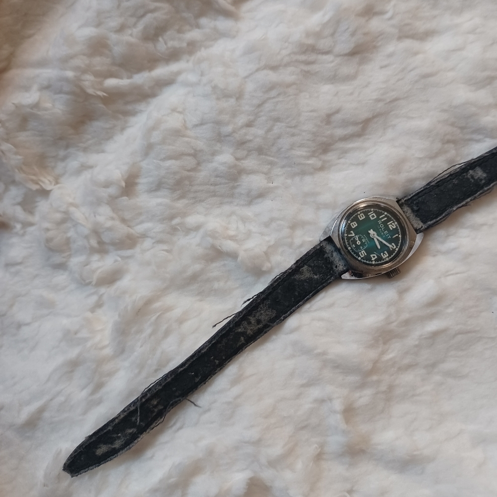 Roleit quartz Watch vintage black leather band gold tone stainless steel 17rubis - Picture 3 of 9